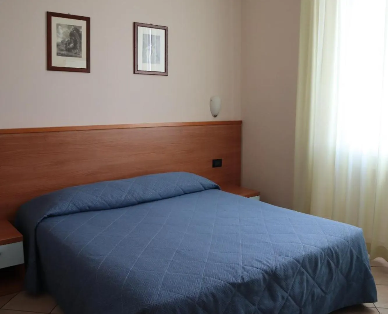 Albergo Salerno Milan Italy