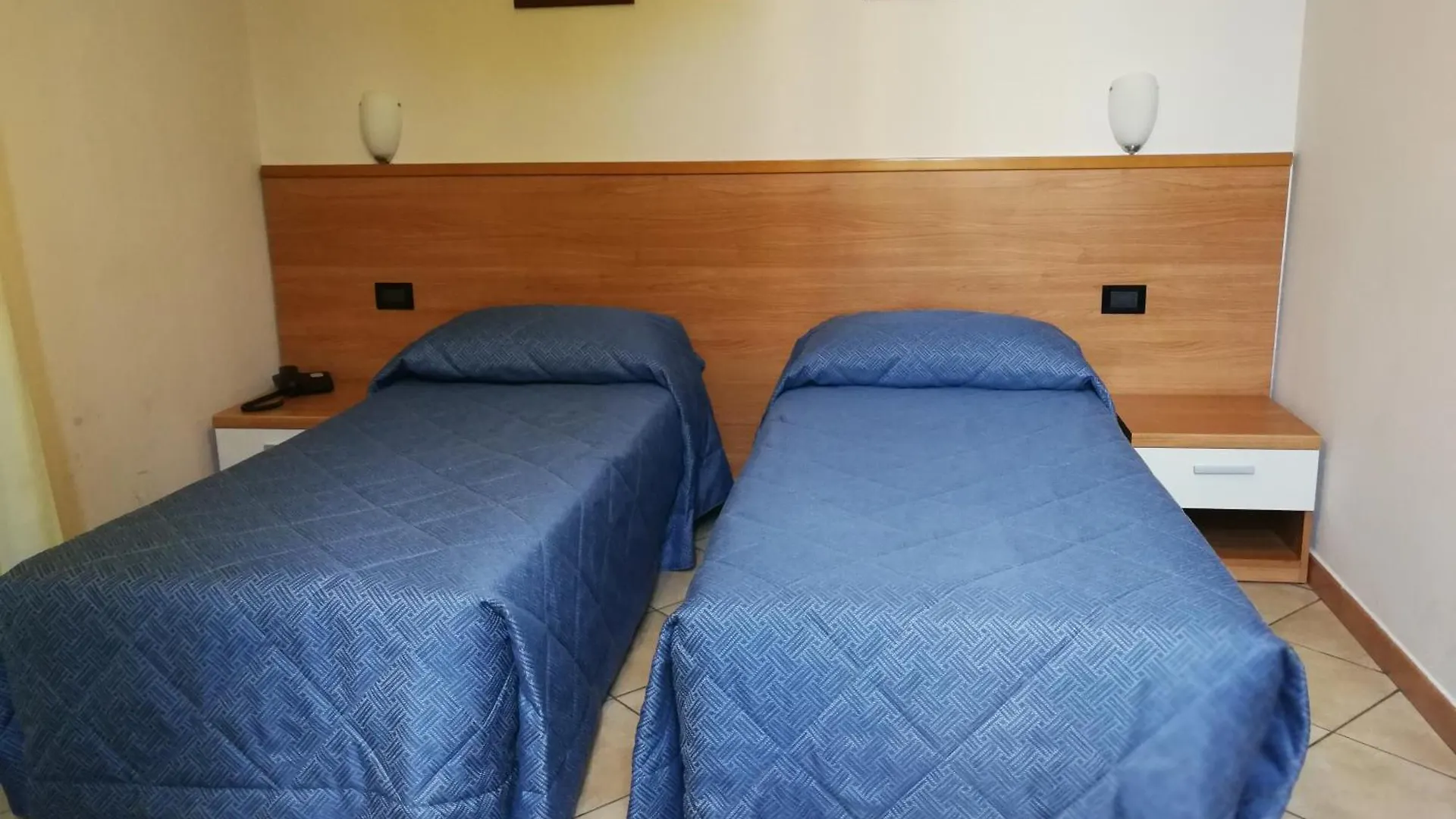 Albergo Salerno Milan
