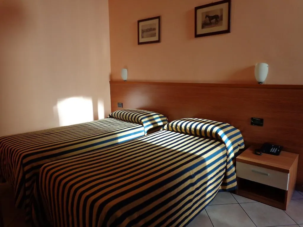 Albergo Salerno Milan